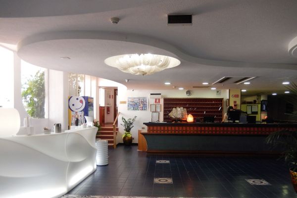 Saracen Sands Hotel & Congress Centre (Isola delle Femmine)